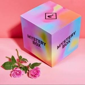 Makeup/ beauty mystery box